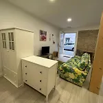 Estudio No Res Do Chao Em Pleno Centro Historico De * Coimbra